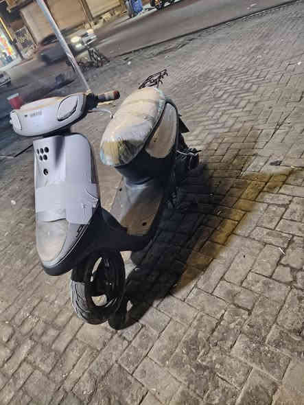 دراجه 5 زروف مكينه ما مفتوحه امس مجفته 
كفرات بلاد السعر 175 وبي مجال عنوان البصره معقل
***********
***********
