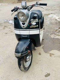 دراجه يوماهي عبد الحليم دراجه نضيفه ما مفتوحه مكينه مكفوله شرط تطلع 60...