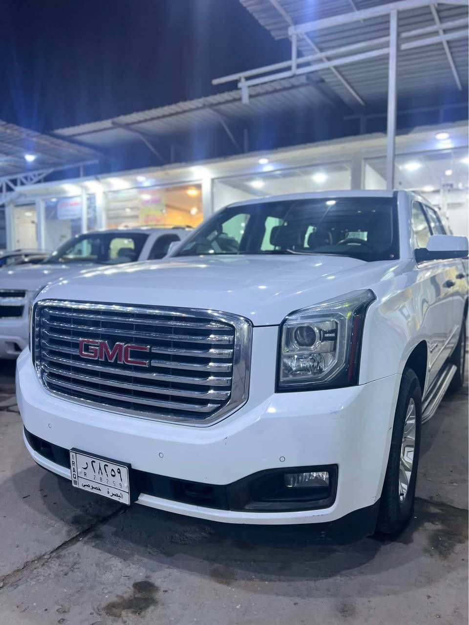 السلام عليكم 
يوكن 2019 خليجي 
سياره كفاله عامه 
تخم تاير حداده جاهزه سياره من كلشي 
مواصفات 
حساسات اماميه خلفيه
شاشه ابل كار بلي _ اندرويد اوتو
كشنات كهرباء 
وباقي مواصفات معروفه 
العنوان البصره القبله معرض الجزيره 
السعر 365 وبيها مجال حك جيه 
*********** البصرة, العراق
