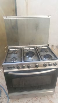 طباخ ٥ عيون • فرن نضيف • شغال