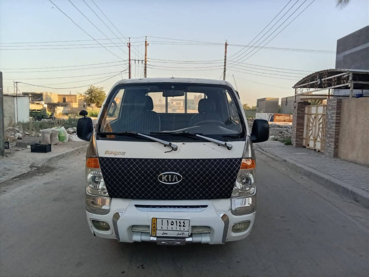 السلام عليكم للبيع كيا عموشا موديل ٢٠٠٧ رقم الأنبار مشروع وطني سنويا ٢٨ محرك كير اكسن شواصي صدر مامي خلفي كهربائيات شغاله سياره مكفول من صبغ وضربه سياره خير من الله بلادي عنوان بغداد الطارمية الشراي يتصل %***********
