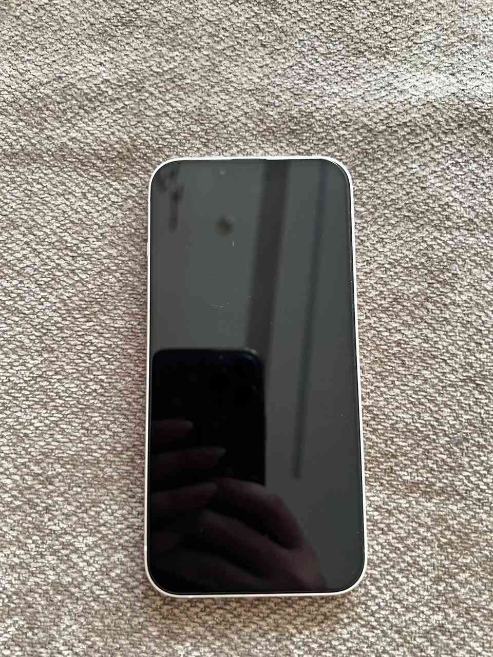 ‏السلام عليكم iPhone 13 العادي الذاكرة 256 البطارية 83 الجهاز نظيف 100% معى كارتون وكيبل اصلي  السعر 425,000 قابل للتفاوض رقم الهاتف *********** ￼

