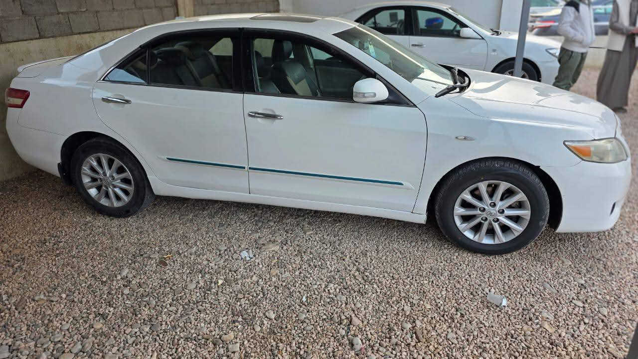 للبيع فقط او مراوس باحدث
كامري ٢٠٠٨ محدثه ١١ فول الفول xle ماشيه ٢٤٠ حقيقي 
 محرك وكير مكفولات صدر امامي خلفي جديد ماصار اسبوع مبدله تخم تايرات جدد السياره جاهزه للخير مايعوزهه اي مصرف مال جناي سونارهه موجود بلمنشور السياره موصله ١١٢ ومابعت عندك زود كل الهله ماعندك زود لاتكسر حلال مسلم 
وي استفسار هاذا رقمي ***********
مكان السياره الانبار القائم
