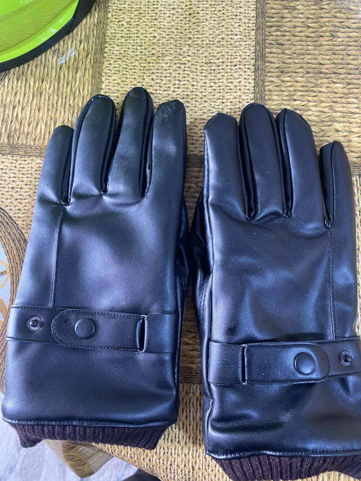 خوذه اصليه +جفوف جلد داخل فرو
سعر45بيهن مجال
***********
