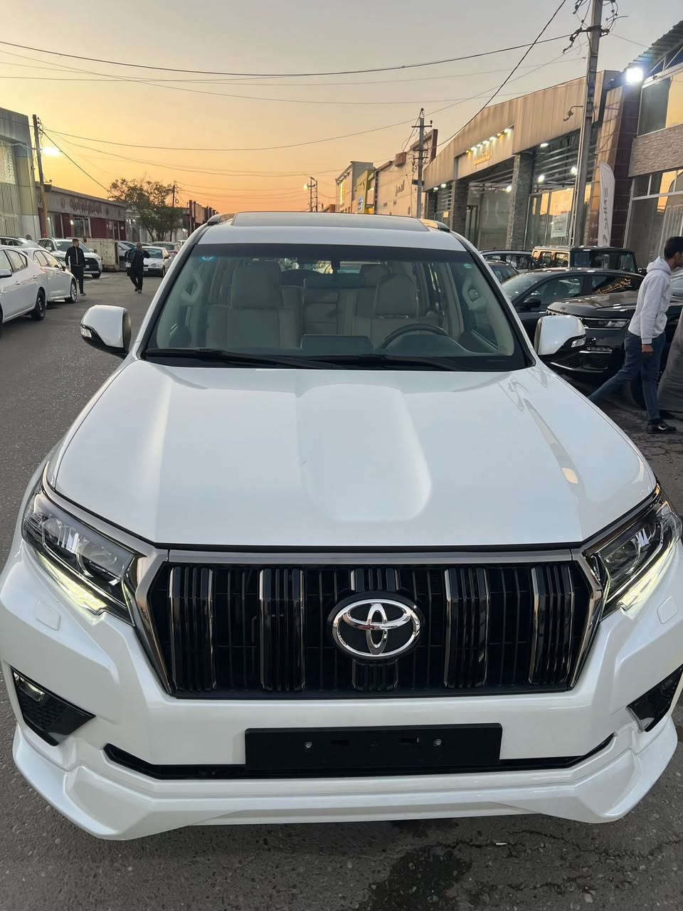 للبيع برادو موديل 2022
ضمان شركة ساز  فول مواصفات VX .. 
رقم بغداد تحويل مباشر... 
كفالة عامة من الشخوط والرصعات والبارد والصبغ والتبديل.. 
ماشية, 44 الف .. 
السيارة خاضعة لضمان شركة ساز
محرك 6 سلندر...  
- اربع كامرات محيطية    
_تحكم ستيرن جهتين 
_كشنات كهرباء
_تبريد كشنات 
_ستيرن كهرباء
_لايت متحرك
_لدات ابواب 
_اضاءه ترحيبيه 
_سلايد دروف
_ انضمة قياده( ايكو نورمل سبورت ) 
_ سماعات JBL 
_ كشنات الخلفيه كهرباء
_سستم ايرباك كامل 
_ تشغيل عن بعد
_اربع كامرات 
_انضمة الطرق الوعره 
_حساس امامي خلفي
_خرائط
_شفتات ستيرن 
_ثلاجه وسطيه
_دشبول لكزز.. 
_ دبل تانكي.. 
_فتحة سقف.. 
-تحكمات ماوس..
-فور ويل.. 
- السيارة حالياً بيها تضليل للجام 100‎%‎

صاحب السياره
***********
