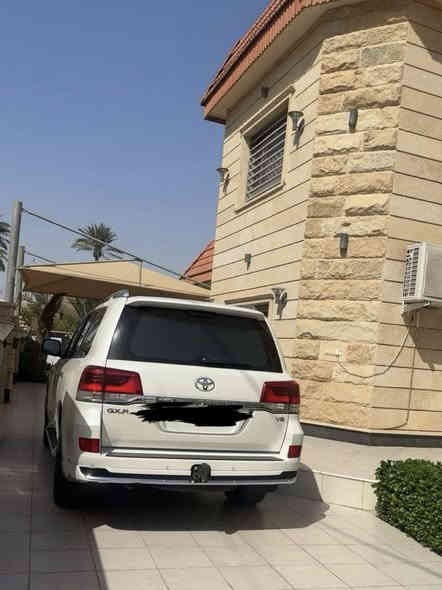 السلام عليكم ❤️
تويوتا لاندكروزر GXR
محرك ٤.٦ / ٨ سلندر

————————————-
السيارة كفالة عامة من الدعامية لدعامية بدون صبغ بدون بارد دواخل ماكو شرط على ايدي السيارة————————————————

كير ومحرك وحدادية كفالة تايرات جديدة ودهن جديد ايرباكات كلها سليمة
سنوية جديدة تحويل وكالة باسمي  .

———————————————
موديل / ٢٠١٩ 
عداد المسافة/ ٨٠ الف كم حقيقي شرط نظافة 100‎%‎ كامل سيرفس بدون نقص ومصرف 
———————————————
——————————
——————————
مواصفات فول 
(فتحة سقف / VIP / انزلاق / بصمة / زراكات ماي / حساسات / داخل جلد / شاشات DVD / ثلاجة / كشنات تدفئة / كشنات كهرباء / زينون بلادي / نظام ايكو / تشغيل عن بعد / تحكمات ستيرن / فور ويل / ٨ وسادة هوائية / وبعد هواي مواصفات .

السعر : 570 ورقه وبيها مجال 

للاستفسار 
عالارقام اتصال / واتس اب 

***********/***********
