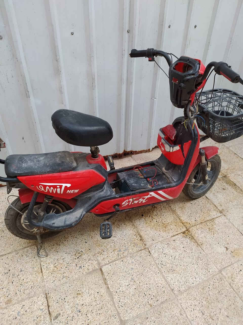 السلام عليكم 
 للبيع ماطور شحن بي نواقص أبيعها ع وضعه السعر 65الف ***********
