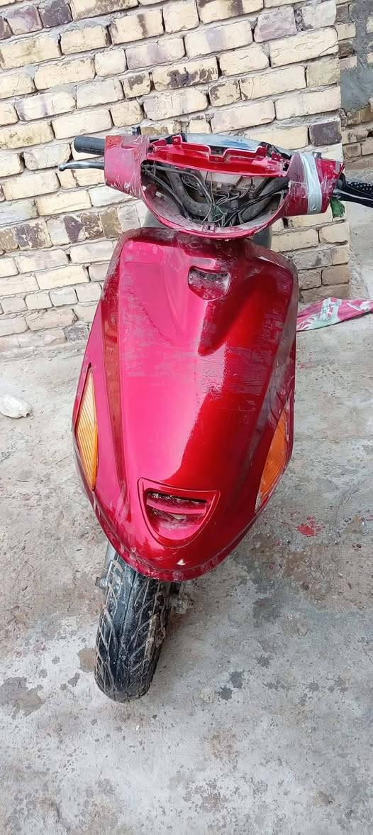 السلام عليكم دراجة فراشة حاوية للبيع گايمة باتري جديد وتيارات جدد السعر ١٢٥ الف قفل للتواصل
***********
