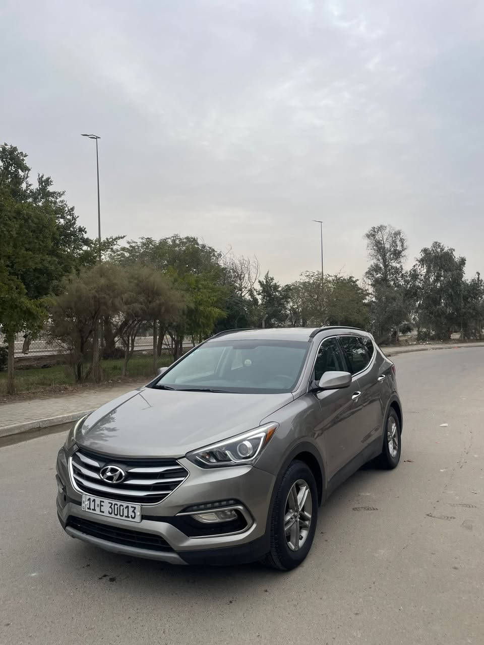 سلام عليكم للبيع سنتافي 2017 رقم بغداد بسمي وارد أمريكي بيه صبغ بنيد نص جاملغ بل عراق صندوك صبغ بدون دواخل مكينه 2400 سياره جاهزه بدون اي نقص سعر 139 سياره بغداد رقمي ***********
