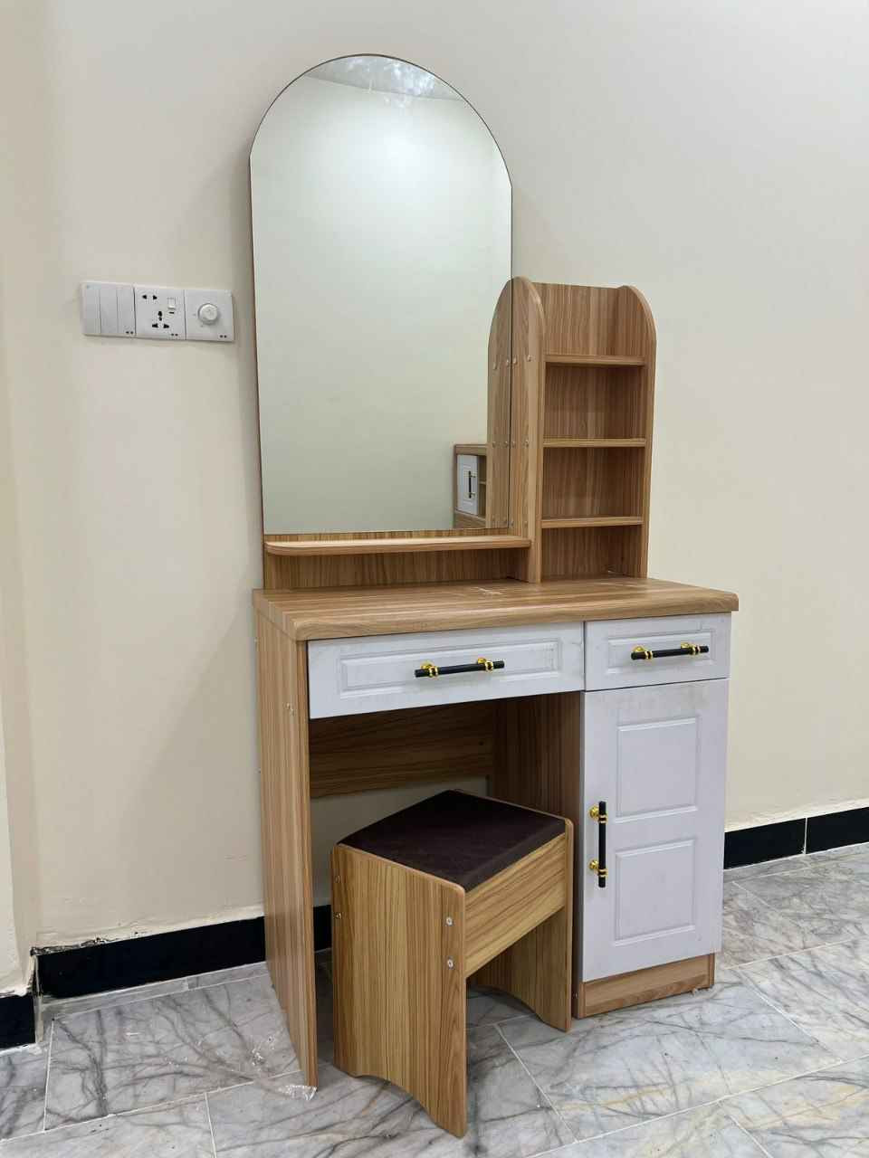 كنتور ٢ باب
كنتور 3 باب 
كنتور 4 باب 
ميز تواليت 
الكومدي بغداد, العراق


**إذا كنت صاحب هذا الإعلان وتريد حذفه لأي سبب، رجاءا أرسل رسالة إلى الدعم الفني**