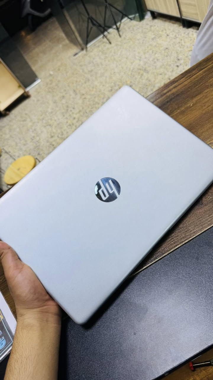 السلام عليكم
لابتوب hp
 كوراي 5 //جيل 12 // رام 8 //هارد 512 ssd
لابتوب نضيف مثل موضح بصوره 
سعر 350


**إذا كنت صاحب هذا الإعلان وتريد حذفه لأي سبب، رجاءا أرسل رسالة إلى الدعم الفني**