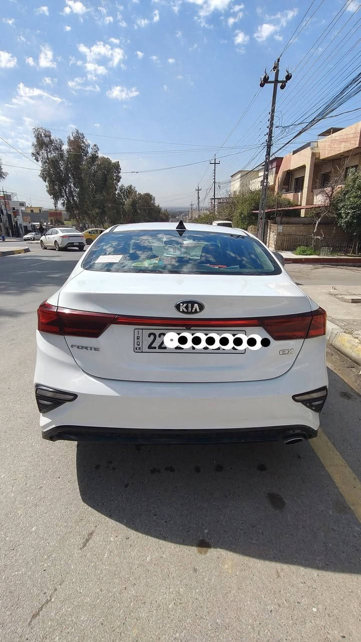 فورتي 2021 EX رقم اربيل بأسمي 
المواصفات 
لايت لد فراشة
تدفئة كشنات
تدفئة ستيرن
شحن وايرليس
قطعتين تبريد
تشغيل عن بعد 
ماشية 59 الف ميل
الضرر جاملغ وباب خلف السائق بجم كبس
وبيها شخوط باب النفر موضحة بالصور 
السعر ١٥٣ وبيها مجال
***********
