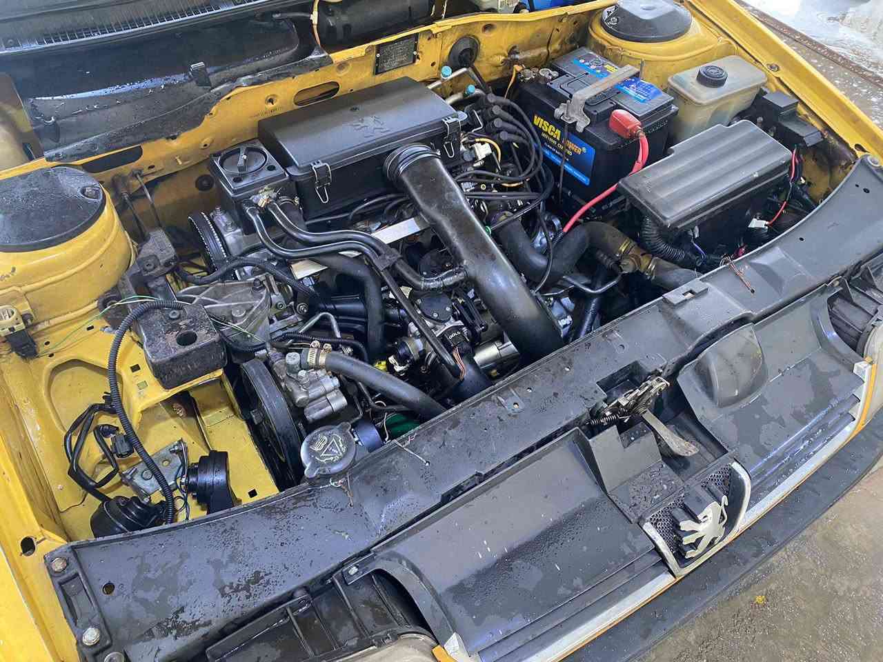 بيجو لميس 2016 سياره جاهزه من كلشي بيه صبغ قليل بجاملغ لخلفي سعر 36وبيه مجال لمكان لحسينيه معامل ***********
