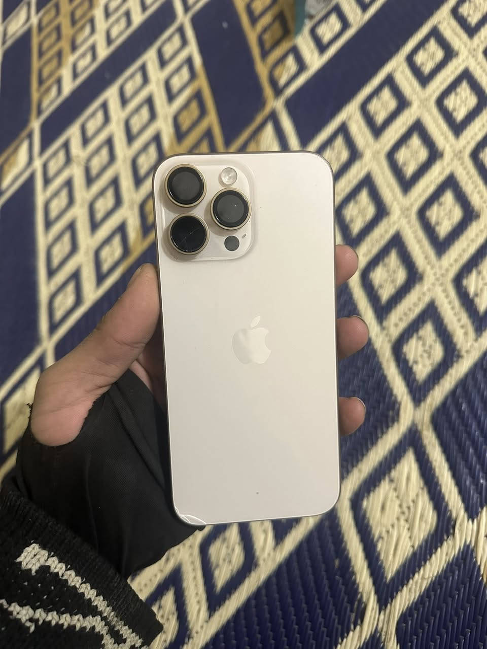 السلام عليكم ايفون 16 برو ماكس ذاكرة 256 بطارية 93 عدد الدورات 354  الجهاز نضيف كلش كلش شدخ مابية بس كسر بضهر شوي مكاني بغداد الدورة
للبيع بمليون و200   الاتصال ***********
