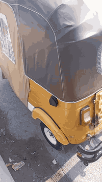 سلام عليكم تكتك للبيع موديل 16 تكتك معمره اوراق  تكتك خير من الله ما ناقصه اي شي يعني كبل للشغل مكينه مال 20 مجفته
تكتك حلوه  مكان أبو غرق وبخدمت الشراي سعر 2.500 وبيه مجال قليل حك الجيه 
***********
***********
