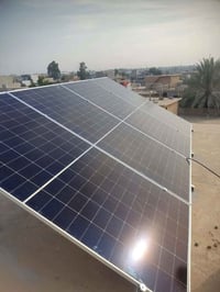 طاقة شمسية • ٥ ألواح LONGi ٦١٥وات • بطارية ليثيوم ٨٠٠٠ دورة