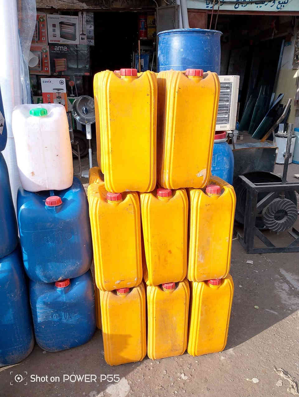 السلام عليكم 
جيليكان 25 لتر 
برميل جاز 220 لتر 
مضخه جاز كبيره مضخه جاز صغيره 
فتيله صوبه 
فحم جواني صغار مكوان كبار 
***********
