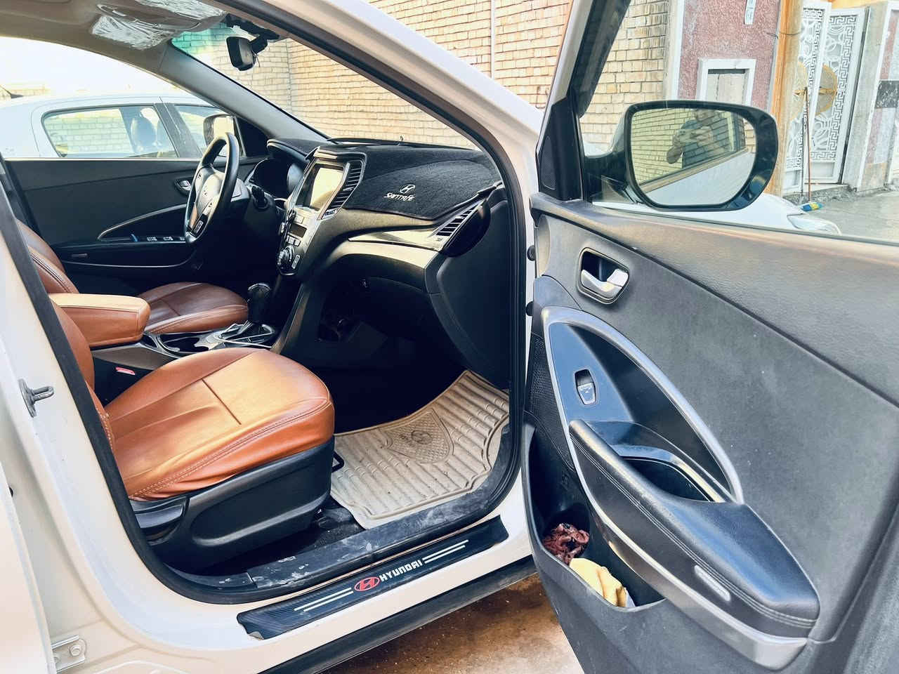 سنتافيا خليجي  نص  فول بصمه تشغيل
بصمه ابواب

موديل ٢٠13

رقم بغداد  بسمي دولي

٦ سلندر ٧ راكب 

بنراما 

شاشة 

فور ويل

كشنات جلد اصلي 

مري شفط 

كامرة

حساس  خلفي

لايت زنون 

تحكم استيرن فول 

اضواء ترحيب 

نظام ايكو 

شاشة اعطال بلدشبول 

تبريد ٣ قطع ؛ ثلج

تبريد ابيانو 

حاكية ' ابلوتوث ' اوكس

وَيْل اكروم 

يدات نيكل 

اشاير بلمري 

كير ومكينة مكفولات 

كلة شغال  ميكانيك خير من اللة   

    بيه صبغ  باب خلفي او باب امامي او جاملغ امامي  اثر شخط شيء بصيط من برة فقط بدون ضربة
او الجنطه بيه ظربه خفيفه او مصلحه على بارد بس تصليح مامضبوط 

السعر150وبيها مجال 

***********
***********
مكاني بغداد الشعب
