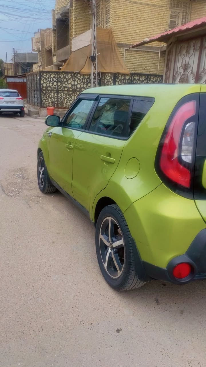 السلام عليكم كيا صول 2015 مكينه 2000جي تي اي ثلاث قطع صبغ بيها صدر امامي خلفي جديد تبريد تدفى شغال تخم تاير جديد ماشيه 88 رقم بغداد بسمي سنويه سعر 105 وبيها مجال حك جيه رقم ***********
