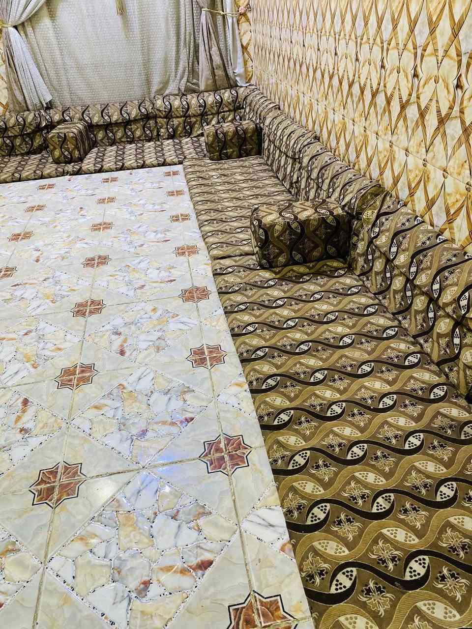 جلسة استخدام بسيط الدواشك ٧ والمخاد ٧ وضهر ١٤ 
ما بيه نقص كامله السعر ١٢٥ وبيه مجال بسيط البصرة الزبير الرقم ‭***********‬

