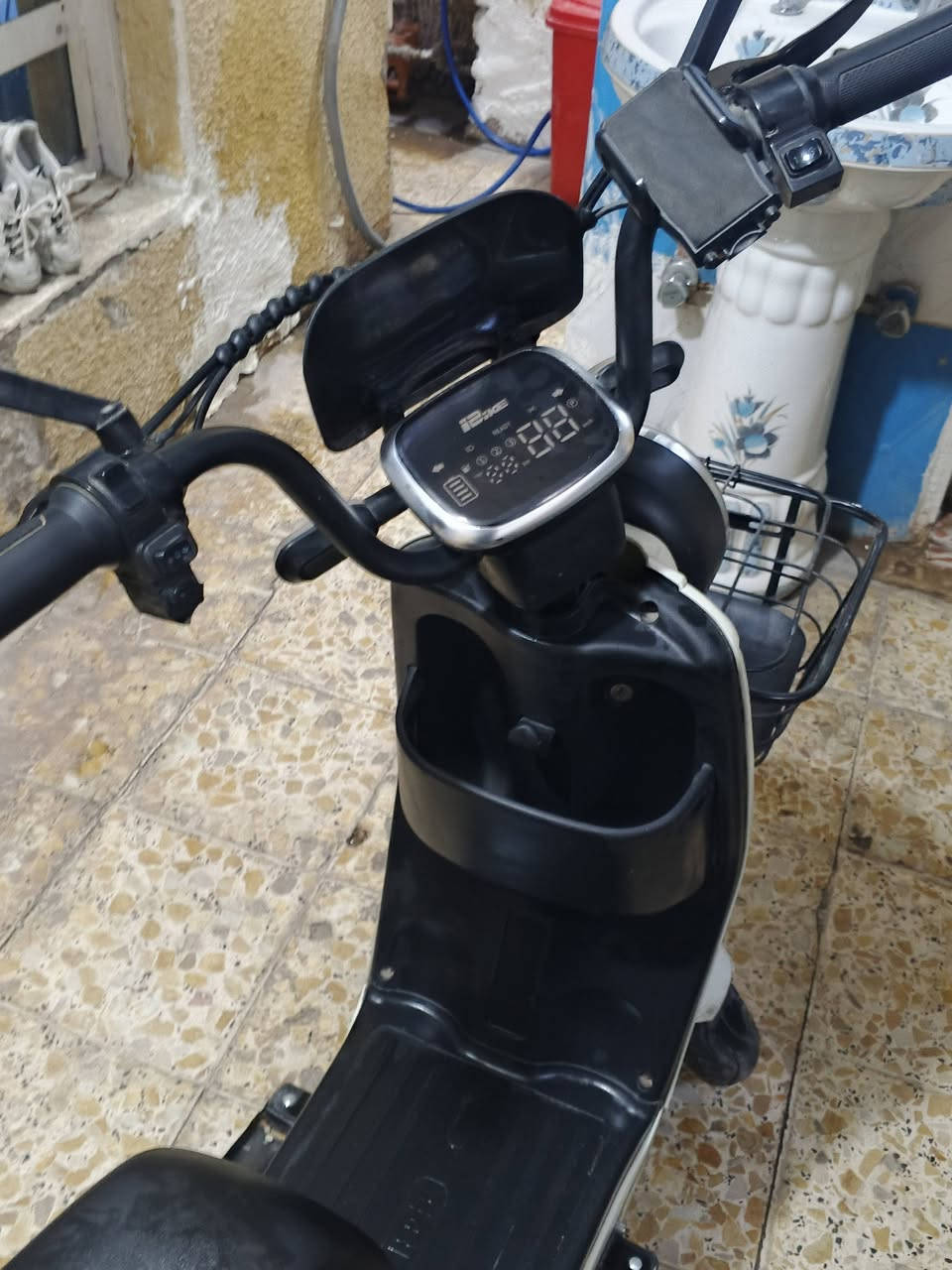 دراجه شحن شركة Husamalden
گلوب ثلجي قوي 

الوان RGB داير مداير الكلوب

اشارات اماميه فقط

گلوب بريك خلفي احمر قوي 

3 نمر

4 بطاريات 

بطاريات بلادي مامبدله فقط وحده 

بدون بصمه وتشغيل عن بعد 

الدراجه نضافتها 95%

استفسار اكثر تواصل وياي خاص

العنوان بغداد الحسينية 

. 

. 

السعر 200 وبيها مجال


**إذا كنت صاحب هذا الإعلان وتريد حذفه لأي سبب، رجاءا أرسل رسالة إلى الدعم الفني**