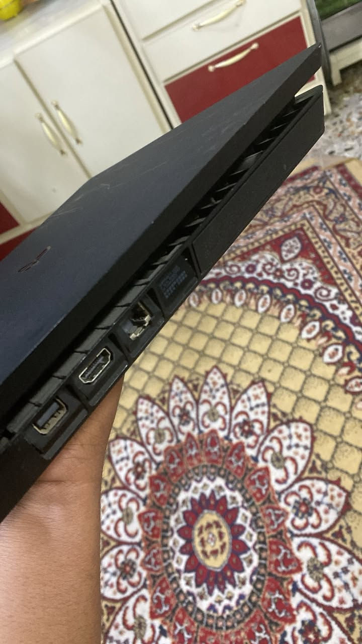 السلام عليكم .. 

بلي4سلم مهكر نضام 12 تهكير جدا سريع خلال ثواني يتفعل لوك ستيكر ما داخل اي تصليح
جهاز نضيف و مكفول و شرط الضمان 
ويا يدات ثنين و الكيبلات وقرص التهكير 
بي 5 العاب 
بيس 2025 
جي تي إي فايف 
كول أوف ديوتي 
ghost of Tsushima 
it takes to 
سعرة 300  وبي مجال قليل 
للإستفسار :***********
او الدخول خاص
