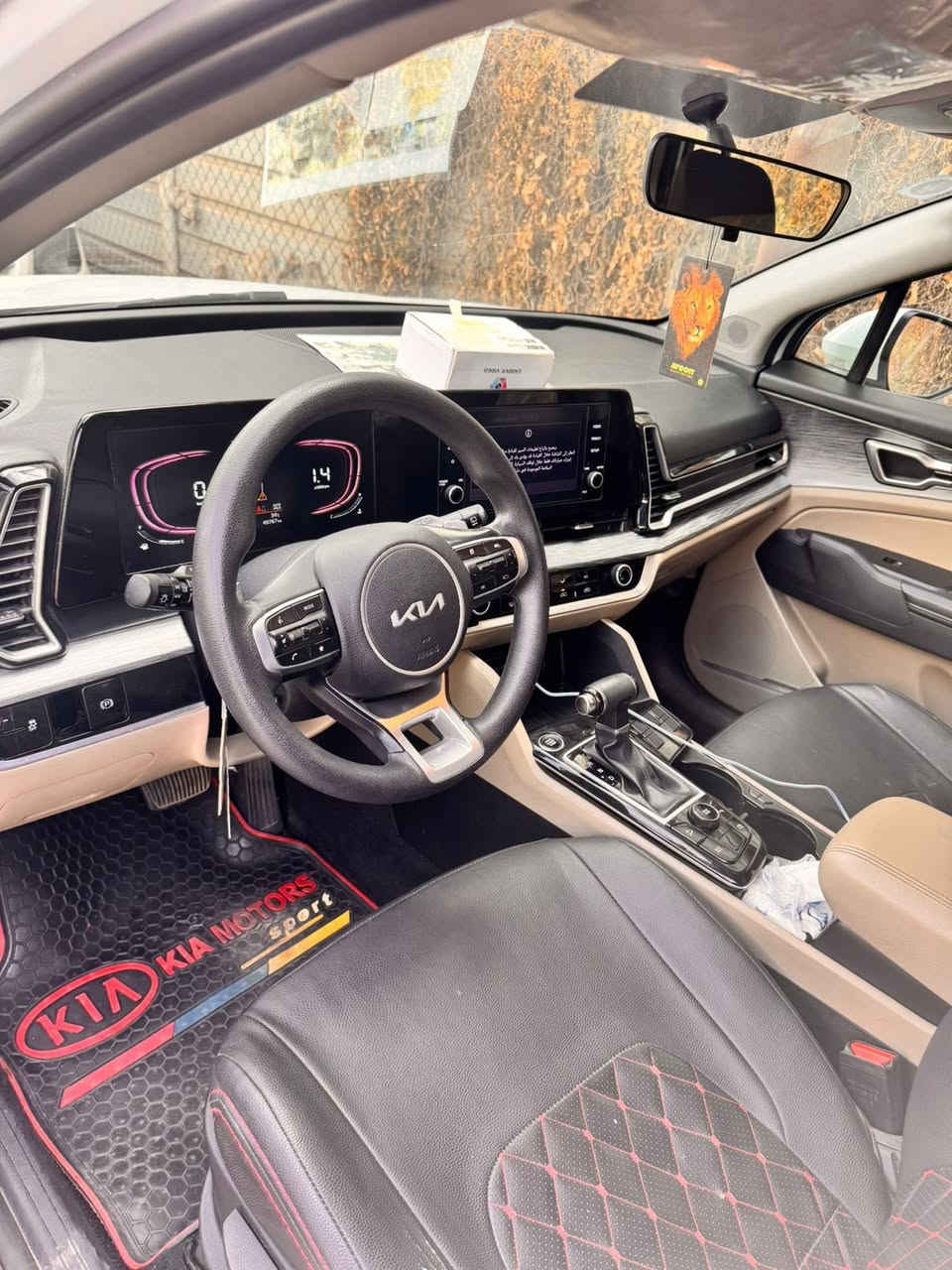 ا
يا الله 
سبورتج خليجي 2023 
ماشية 45 الف 
***********
محرك 2000 دوش 
سيارة بصمه نص فول 
رقم بغداد باسمي
سيارة جديدة 
بيها كم حالوب ممبينات كلش خفيفات
ينعدن ع عدد الاصابع 
سونار بالمنشور 
سعر 213$ بيها مجال قليل 
مكان سيارة بغداد العامرية
