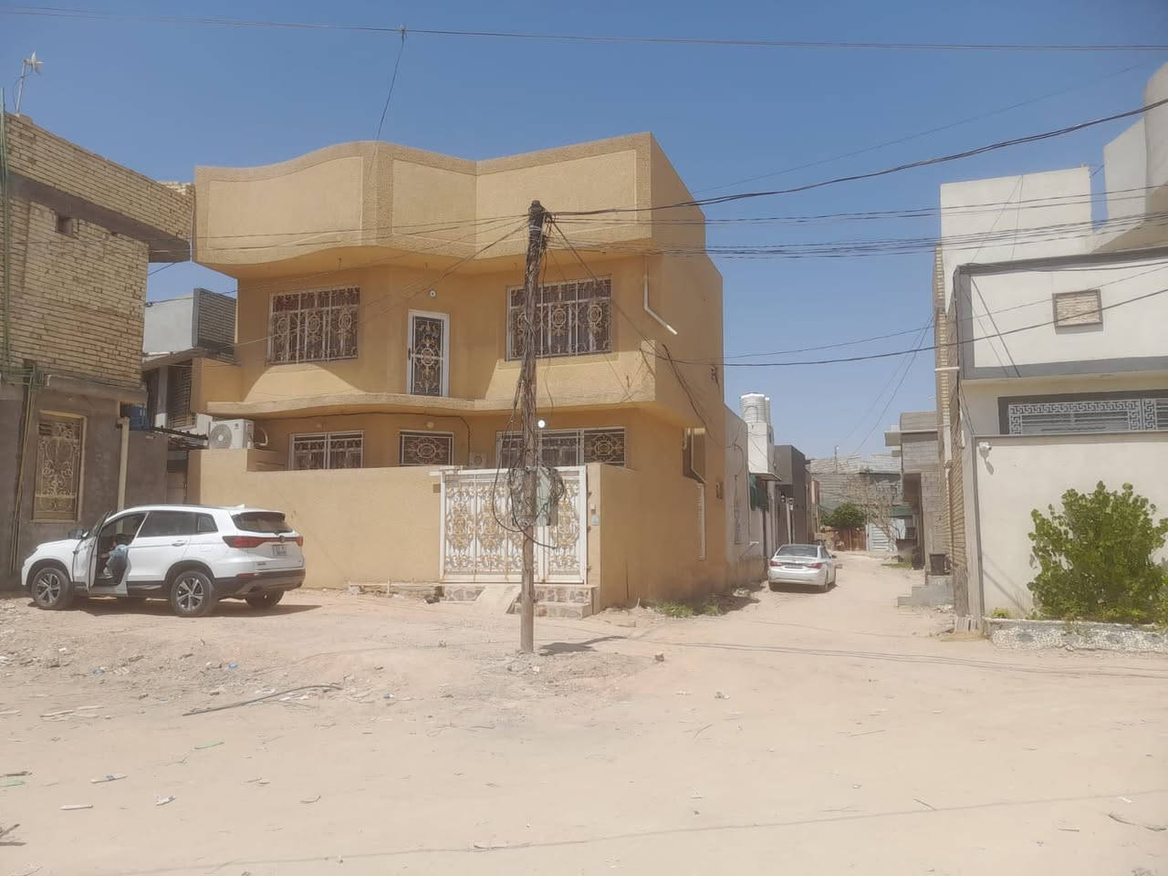 السلام عليكم بيت في البوبيات منطقت الاودي تبعد عن الإمام ٥دقايق المساحه ١٠٠ متر الاستفسار الاتصال عله الرقم ٠٧٤٠٣٥٩٥٩٤ 
*********** البيت مبني سنه ٢٠١٨ نضيف مسكون قليل
