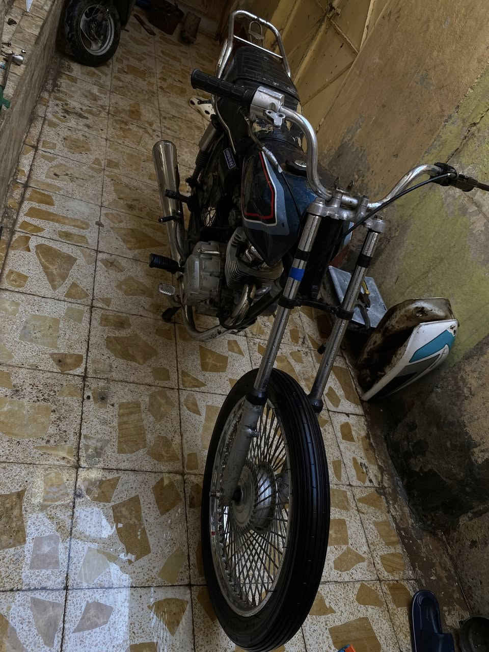 سلام عليكم نامه كلك دراجه شغاله عوزه ترتيبات جانت متروكه دراجه سعره 250وبيه مجال قليل مكاني ناصريه مركز (***********)
