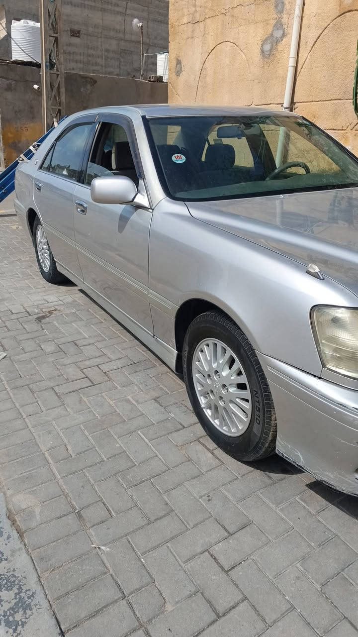 السلام عليكم جنون ادوات كصه جنطه متومه ارقام وسنويه طبق الاصل سياره مال بيت جاهزه ما بيه نقص برغي كير ومكينه وحداديه وتخم تأير تبريد تلج السعر 35 وبيها مجال اتصل *********** بيه واتساب
