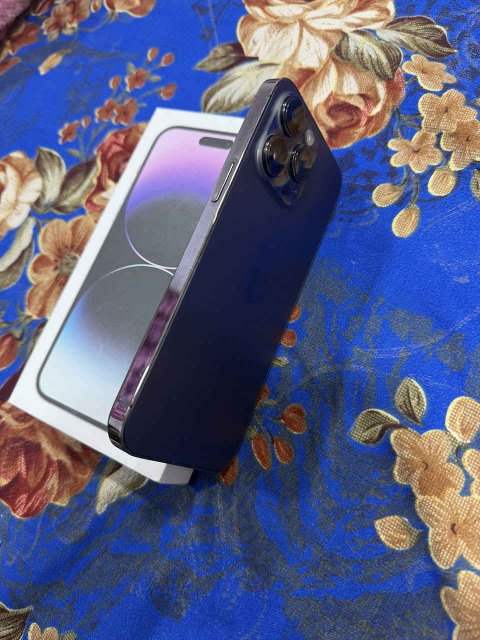 � للبيع – iPhone 14 Pro Max
✨ الجهاز نظيف جداً (حالة 100%)
🔋 البطارية: 84%
🛠️ الشاشة مستبدلة أصلية
📱 الجهاز مرتب وما بي أي مشاكل

💰 السعر: 650 ألف

📍 العنوان: بغداد – البياع
📞 رقم الهاتف: ***********
🚚 يوجد توصيل داخل بغداد
