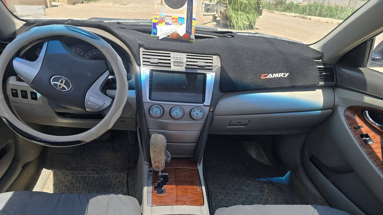 للبيع
كامري ٢٠٠٨ 
خليجي 
رقم بغداد 
بيه ٥ قطع كما موضح بلسونار  
مكانها بغداد التاجي جرف الملح 
السعر ٩٠ قابل للتفاوض 
***********
***********
