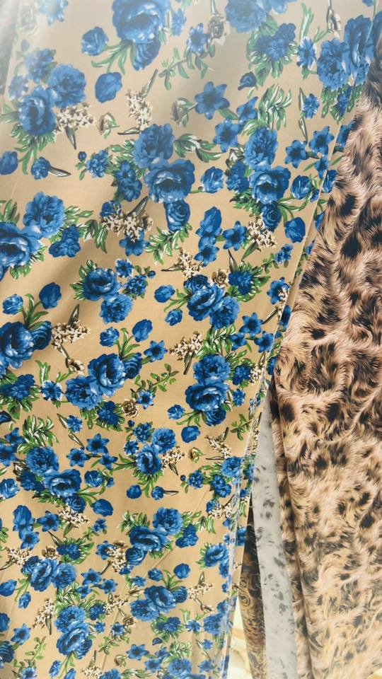 واسط قضاء الحي: محلة السراي
نقشات جديدة
قطع اقماش كشمير ايطالي قطن الاصلي ٤ قطع ب
٢٥. توصيل مجاني داخل الحي فقط
رقم الهاتف: *********** وات ساب فقط عنوان المحل:_خلف مركز بيت الشام الطبي
يوجد توصيل جميع محافظات العراق
