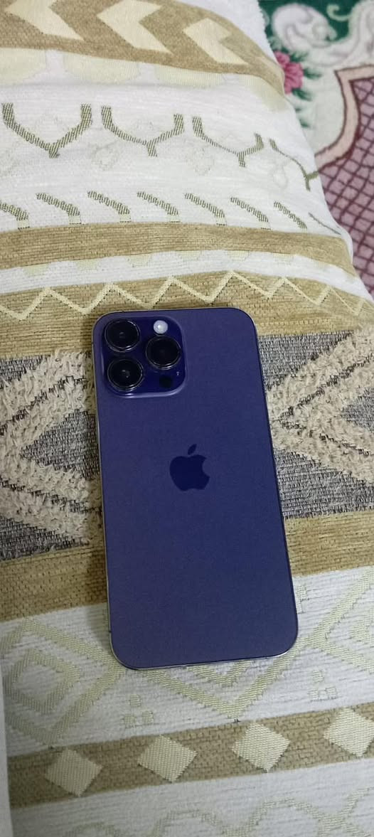 السلام عليكم 14برو ماكس
شرق اوسط الجهاز AA/Aمكفول من كلشي 

بطارية ٨٤ لا معلاية ولا ملعوب بيها 

ذاكرة 256 

نضافة 99%

مكاني بغداد مدينة الصدر 

اي استفسار اتصل على الرقم أو راسلني واتساب وب الخدمة السعر 875 وبي مجال للشراي 

‭ ٠٧٧٦ ٤٥٦ ٠٦٤٦‬
