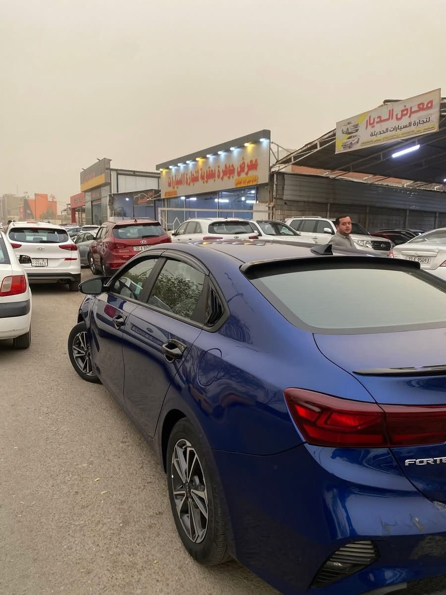 بيع مستعجل
كيا فورتي 2023 امريكي  🇺🇸ضرر بسيط واضح بل منشور حوض سبير فقط ودعاميه مصبوغه نصه  
( بدوون تبديل ) ماشيه 18 ميل سياره نضيفه كير كفاله مكينه كفاله 
ليبل واحد ☝️كل السيارة . حادث بسيط وحلو
بجم كله بلادي لغد شاصي براكيت بدنه كله بلادي
باقي السياره مكفوله من الصبغ والتبديل والبارد 
( بدون ايرباك جميع الايرباكات سليمه )
( ابيع على الفحص وين يعجبك افحص 👍 ) رقم  
🛑محرك 2000 Doch دوش
🛑رادار امامي ❗️
🛑تحديد مسار+ سياقة آليه
🛑توقف ذاتي 🚳 عند الاقتراب من سياره 
🛑 لايت  عدسه
🛑كامره دوراه 
🛑شاشة 📲Wi_Fi/ Gps/  تدعم نظام Android Auto +Car play 
‏🛑‎فول تحكم ستيرن
🛑كروز مثبت سرعه 
🛑ثلاث وضعيات قيادة 
🛑‏Smart‏-Sport-Normal
🛑اوتو هولد @/اطفاء المحرك الذاتي
🛑منافذ Usp /Aux /12v
‌‎🛑نظام ABS/مانع انزلاق
🛑شاشه ظبط بل دشبول
‌‎🛑 حساس اطارات
‏🛑‎ویل کب كروم  
السياره جديده وجاهزه واحله من الصور 
للبيع  155$ 
***********
مكاني ديالى بعقوبه
