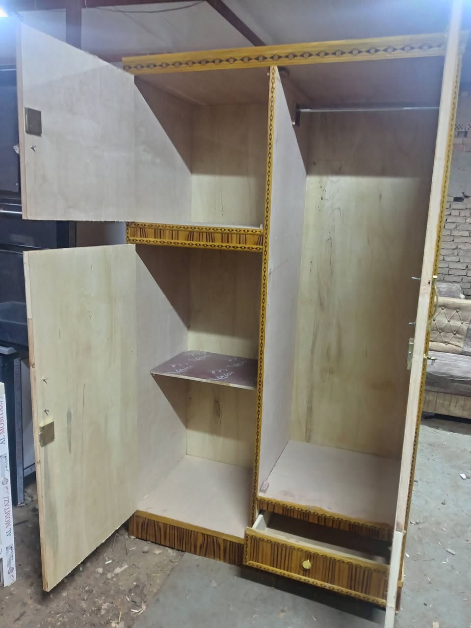 سلام عليكم كنتور بابين السعر 140
العنوان كاطون رازي مزاد الريان الاستفسار اكثر واتس اب ***********
