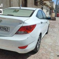 اكسنت 2015 • مكينة 1600 • فتحة سقف بانوراما