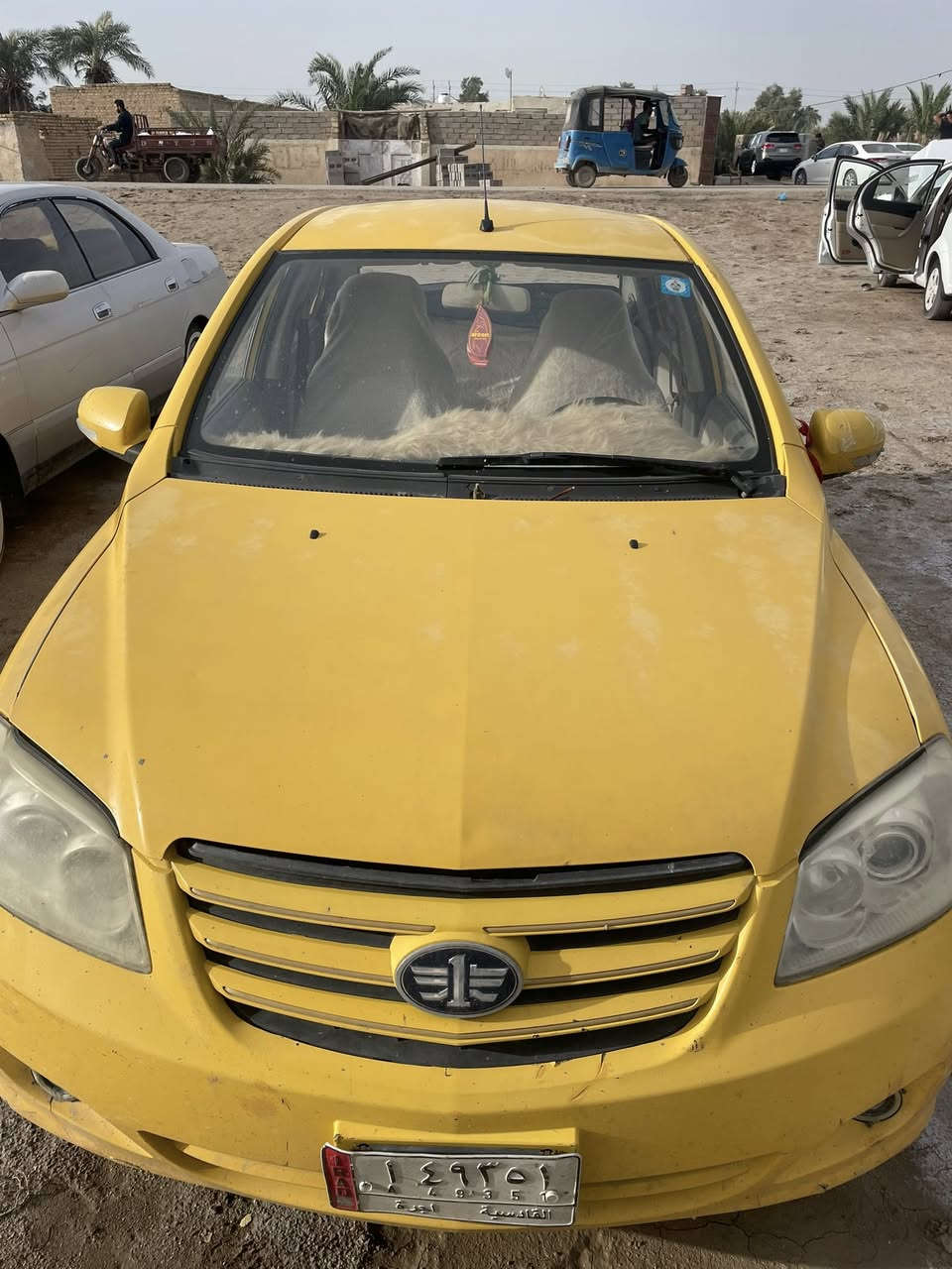 السلام عليكم
سياره  نوع فاو صيني موديل 2016
مكفوله كفاله عامه من صبغ والحادث وتبديل 

مابيها صبغ ولا ذره + كهربائيات شغاله 

سياره هزه جديده +مصفره هيه وغرمات 

المحرك وكير بكتاشو بعدهن چيس مثل ما ب صوره 

سياره تبريد ثلج 

تاخذها ماتتعب بيها ابد 

سنويه لسنه 2027 

مكاني ب سوق شيوخ وصاحبها الشرعيه ب دوانيه يريد مداور ثاني يوم 
سعر 40 وبيها مجال بسيط 

تواصل رقم موبايل *********** 

او ع ماسنجر
