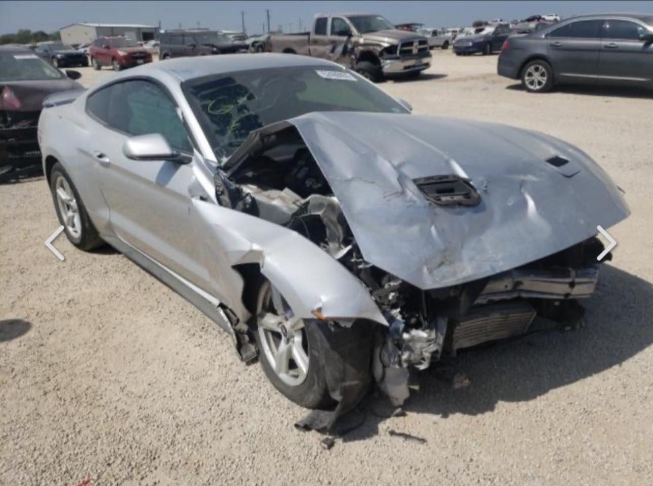 للبيع موستنك ايكو بوست 2019 ماشية 57 بيها 3 قطع وسعرها مناسب جدا السيارة بغداد كير ومحرك مكفولة حالة السيارة جيدة 
 
للتواصل خاص او على الرقم التالي😌 
***********
