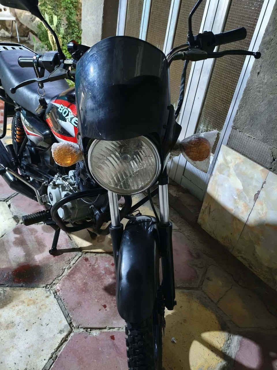 السلام عليكم
دراجه بوكسر لبيع موديل 23 
دراجه خير من الله نكره سلف 
كلشي شغال بيها 
عنوان ناصريه تقاطع البطحا البوابه الجديده 
السعر 900 
***********
