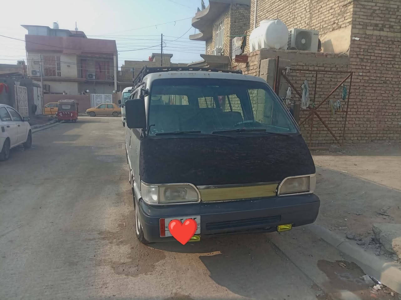 سلام عليكم كيه بسته للبيع موديل 92 بيع كوم حديد. مكينه وكير خير من الله وتخم تاير دوشمه جديده حدايتهه جديده مكان السياره واسط كوت  الاتصال ع هاذا الرقم ***********
