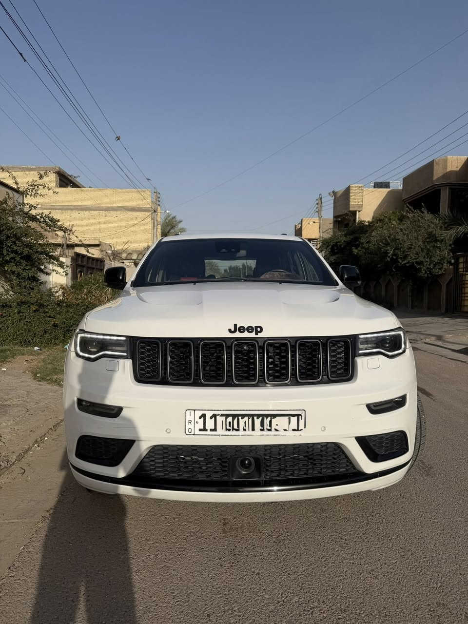 السلام عليكم جيب كراند شيروكي S 2021 وكالة هارلم صار بيها طخة بلجاملغ ونصبغ بدون اي دواخل  والبنيد جزء منه صبغ توحيد لون وبيها شخوط بسيطة بلدعامية الخلفية موضح بلصور 
السونار مرفق مع الصور 
 مواصفات S معروفة فول 1/1 ام الرادار 
ماشية السيارة 75،000Km 
رقمها بغداد بأسمي

السعر 33،000$

***********
