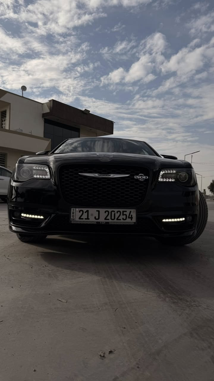 اوباما 2016 لون اسود 3600 s فول مواصفات بيها جاملغ الأيمن الخلفي صبغ وPDR بابين الأيمن سياره وارد كندي داخله كلين 
للاستفسار اكثر 
***********
