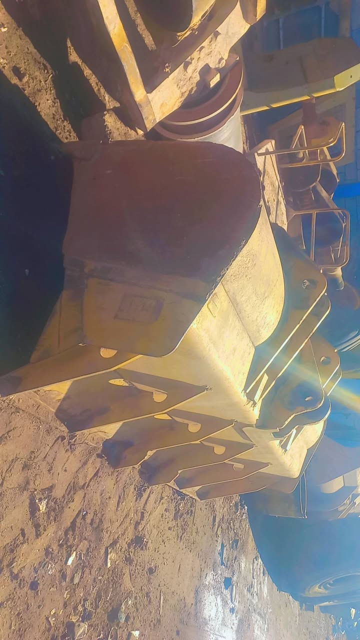 للبيع كيله كتر بلر حجم ٩٥٠ اف مكانه الانبار الكرمه ***********او***********
