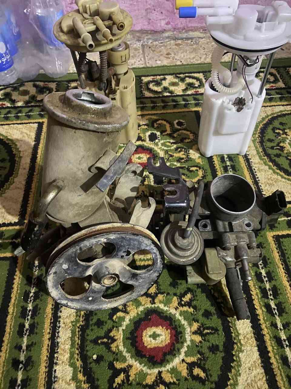 اسلام عليكم جماعه لتحوير هذني غراض بيوايدي جي ثري عبوة فيت بم جديدة غير مستعمله مع حتياط مستعمله يعني ثنين وحدة جديدة وحدة مستعمل مع باور و جويتر كورلا 1600 شكل لقديم كولهن شرط لشغل مع راس روط جديد اصلي جويتر ول باور مال كصه مو تفصيخ عنوان بغداد يوجد توصيل ***********
