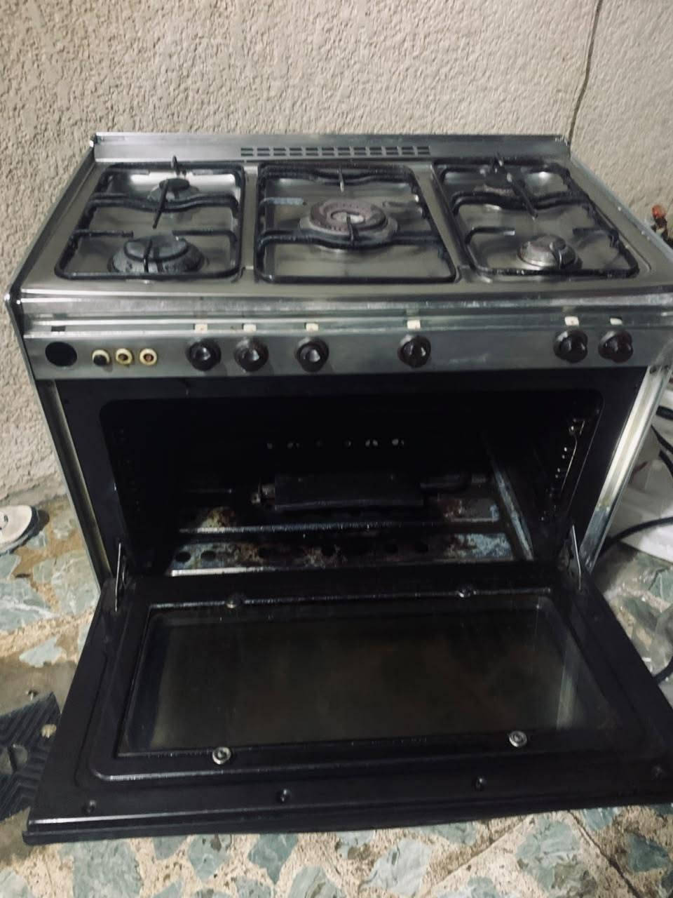 للبيع الطباخ 150 البراد 50 بيها مجال


**إذا كنت صاحب هذا الإعلان وتريد حذفه لأي سبب، رجاءا أرسل رسالة إلى الدعم الفني**