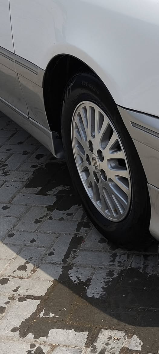 سلام عليكم ويل كب حصيره مع طخم تاير نطيف جدآ والطارات النظافه 70  بيهن واحد بي كسر بالحافه ويل واحد فقط 
العنوان بغداد ***********
