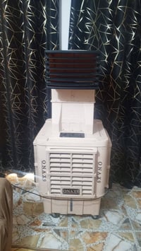 مبردة لبيع مستخدمه موسم واحدحجم 40 سعره 180 / 07705512156