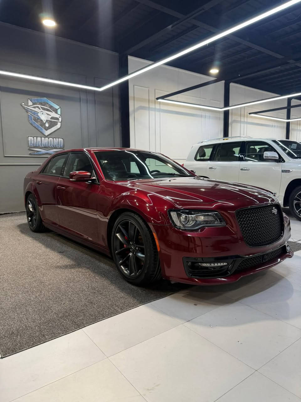 كرايسلر C300 . SRT  LAST CALL.  2023  فول 1/1 
 مكينه : 6400  . مكان السياره بغداد اي ستفسار ***********
مواصفات :_                 
✓ بنراما 
✓ رادار امامي           
✓ رادار جانبي 
✓ سستم صوت هارمن كاردن 
✓ كشنات تدفئه وتبريد 
✓ نقطه عمياء + ترحيب 
✓ اكواب تدفئه وتبريد 
✓ كشنات خزن ميموري 
✓ ستيرن كهرباء 
✓ لايت امامي متحرك 
✓ دشوبل كاربون فايبر 
✓ اشاير بل مري 
وباقي المواصفات معروفه فول 1/1 🔒

مكان السياره بغداد  بدون رقم تترقم جميع المحافضات  . ماشيه 7 الف  فقط كله عله وضع الشركه ونضافته 100% 
حادث السياره دعاميه فقط كفاله من كلشي السياره من البارد ومن الصبغ ومن التبديل شرط فقط دعاميه مبدله وبيه سونار  وكل تفاصيل السياره واضحه . للبيع اول مراوس اي ستفسار بخصوص السعر خاص اول الاتصال على الرقم *********** مكاني بغداد حي الحسين .
