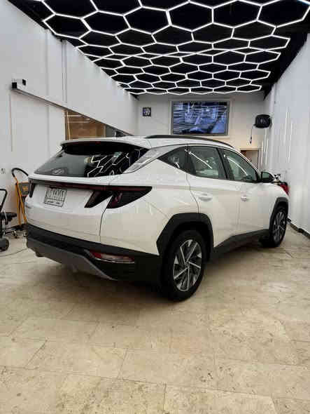 توسان 2024 ( خـليـجـي )
مكلف بالنشر 
بعدها بضمان الشركة
السيارة كلين مكفوله من الدعامية للدعامية فقط رصعه صغيرة بقبغ الجنطه
 
ماشية 48 الف حقيقي 

فول مواصفات عده البانوراما

•المحرك :  دوش 2000

•دخول ذكي

•تشغيل عن بعد 

•تشغيل بصمة 

•جرس تنبية عنده السرعة 120 

•لايت دوار معه الاستداره 

•مري شفط 

•كشافات 

•شاشة كبيرة 

•حساسات امامية خلفية

•مصابيح امامية زنون مع LED 

•مصابيح خلفية LED

•تتسع المقصورة ل 5 ركاب 

•مقاعد امامية كهرباء

•مثبت سرعة  control Cruise 

•أوضاع القيادة Drive Mode ايكو_سبورت_نورمال 

•فول تحكم ستيرن

•هاند بريك بصمة

•نظام مانع الانزلاق 

•نظام نزول منحدرات 

•أشاير بالمري 

•اوتو هولد

•شحن وايرليس

. مدخلين  USB 

•ستائر ابواب خلفية

•مري كهرباء

•مود درايف

•تبريد امامي خلفي قطعتين

باقي المواصفات المعروفه 

رقم بغداد بأسمي تحويل ثاني يوم

السعر 220 مجالها حيل بسيط
رقم صاحب السيارة واتساب : ***********
